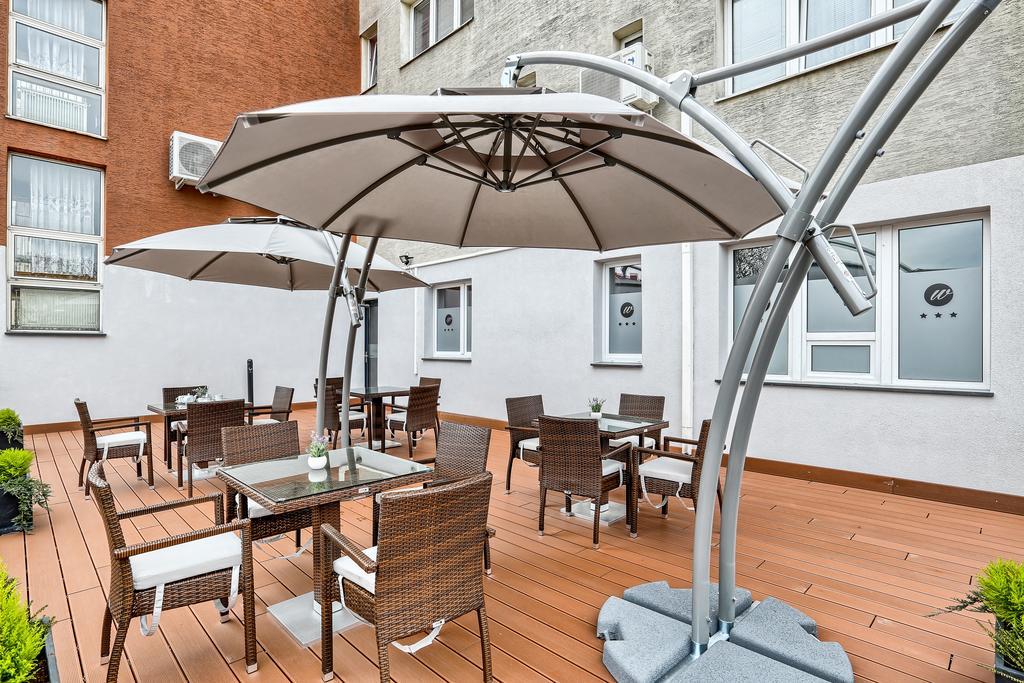 Hotel Weneda Opole Esterno foto